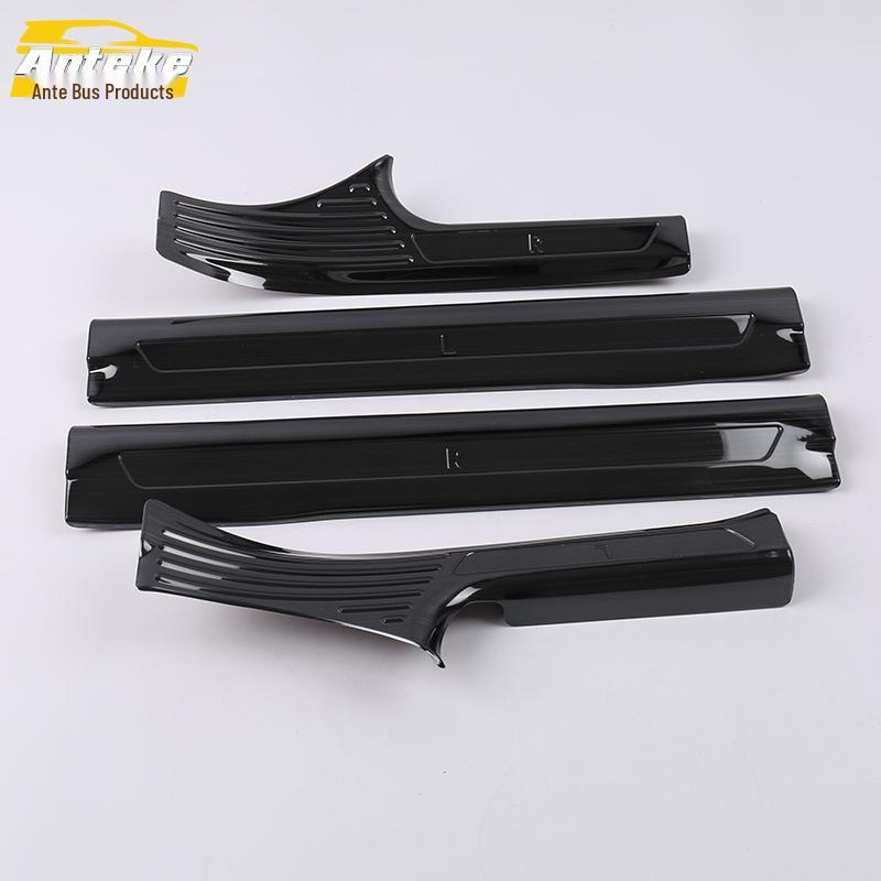 19 Накладки на пороги S4 - Бампер, Накладка на педаль багажника и Приветственная накладка Аксессуары