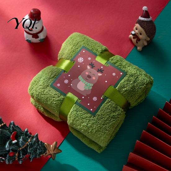Xmas Gift Box Sets Christmas Towel, Soft Coral Fleece Decorative Red/Green/White Hand Towel for Washcloths Holiday Bathroom and Kitchen Decor,