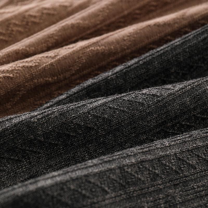 Men's Solid Color Cotton Boxer Shorts - Sporty, Comfortable, Breathable Mid-Rise.