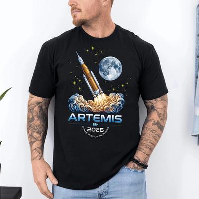 Футболка с изображением запуска ракеты Artemis II 2026 Мужская Женская Летняя Хлопковая Одежда Модная Футболка с Круглым Вырезом и Коротким Рукавом Уличная Мода Унисекс