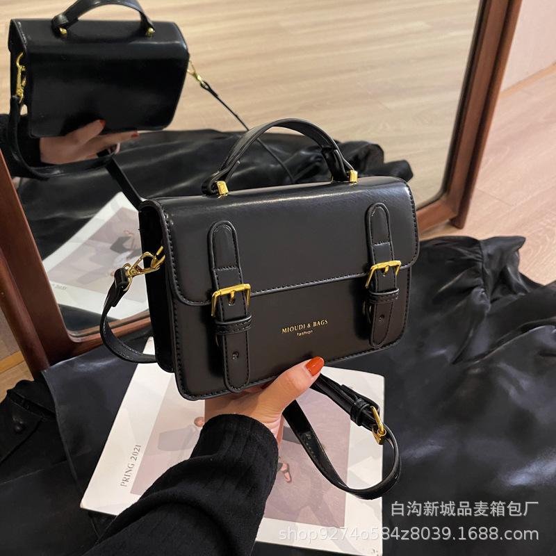 Fashion Popular Hand Carry Cambridge Small Bag Women's 2025 New Trendy French Niche Design Shoulder Messenger Bag