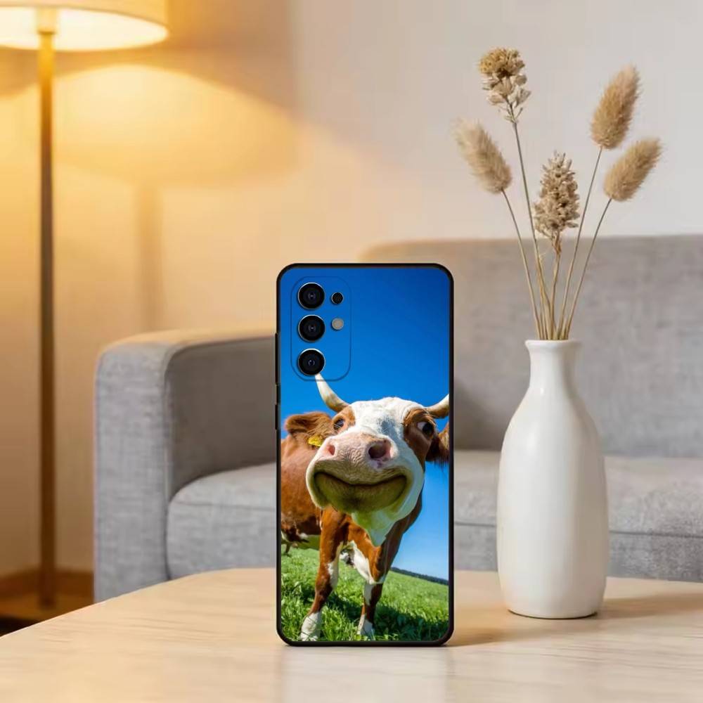 Cute Cattle Phone Case For Samsung S25,S24,S21,S22,S23,S30,Ultra,S20,Plus,Fe,Lite,Note,10,Black Cover