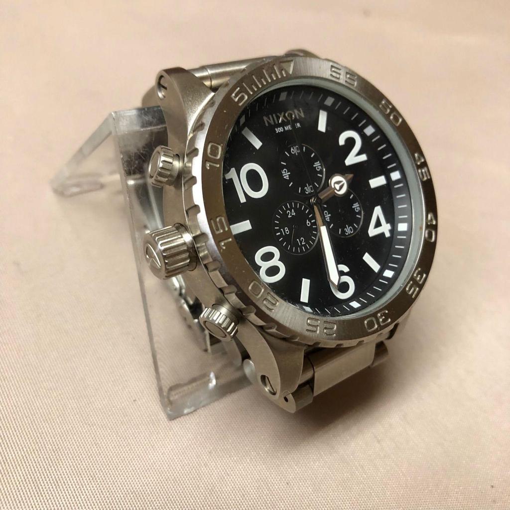 Б/у часы NIXON Nixon 51-30 CHRONO Водонепроницаемость 300 метров / 30 АТМ Высококачественный японский кварцевый механизм SIMPLIFY