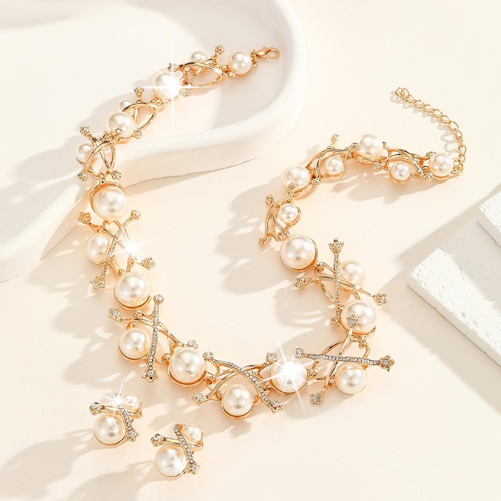 European and American fashion faux pearl alloy necklace and earring set jewelry Women's Wedding Jewelry Accessories