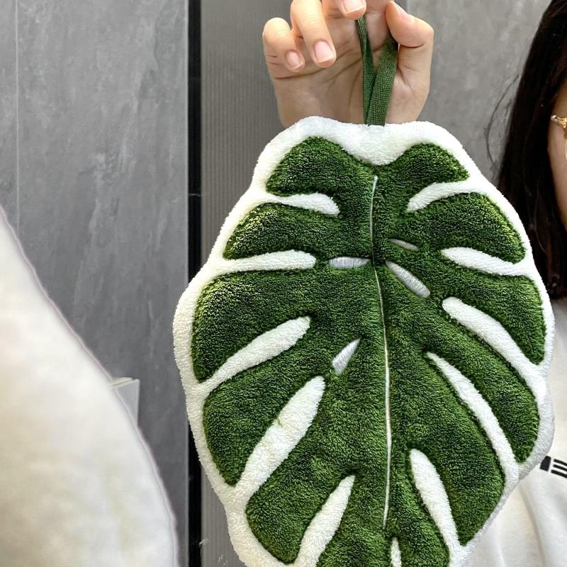 Monstera Leaf Shaped Hand Towel Coral Fleece Absorbent Hanging Towel for Kitchen Bathroom