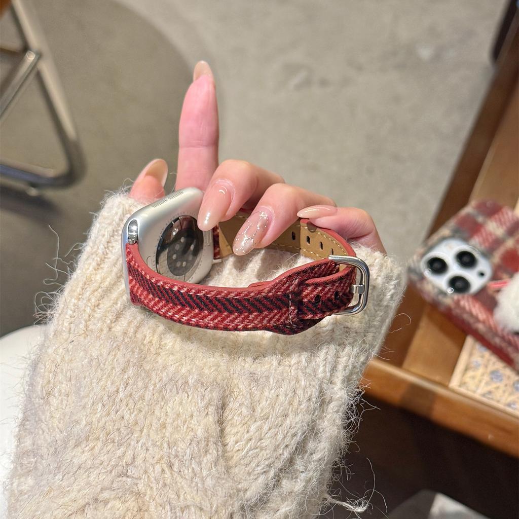 Xmas Style Wool + Leather Strap for Apple Watch Ultra 3 2 1 49mm / Series 11 10 46mm / 9 8 7 45mm / SE3 SE2 SE 6 5 4 44mm / 3 2 1 42mm Watch Band