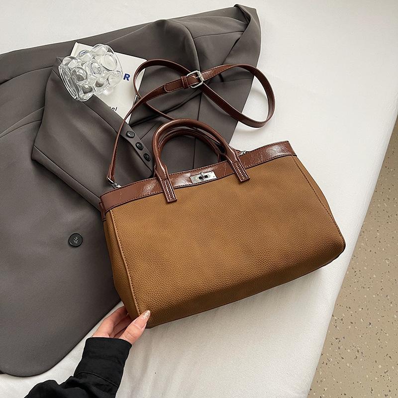 Большая вместительная повседневная сумка женская 2024 новая модная сумка-мессенджер осень-зима универсальная портативная сумка-тоут для поездок на работу