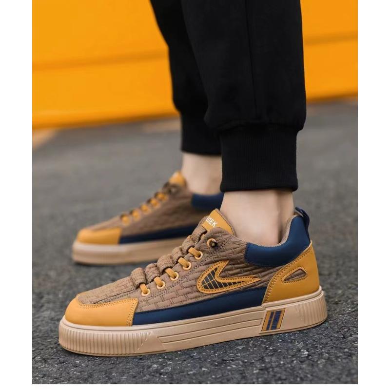 Men's Fashion Sports and Leisure Shoes 2024 Spring New Style College Style Comfortable Anti Slip Thick Soled Shoes