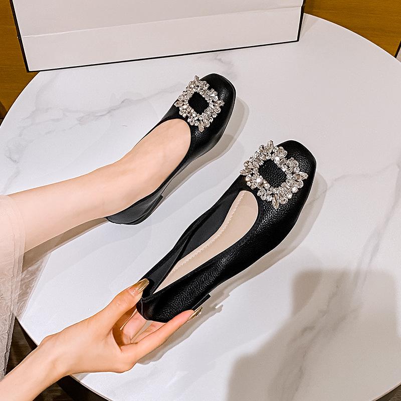 Spring Summer New Flat Shoes for Women Round Toe Rhinestone Leather Loafers Girl Comfortable Soft Slip-on Boat Shoes