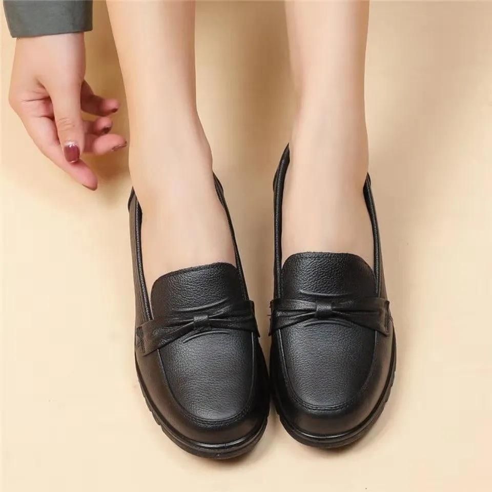 Весенние женские маленькие кожаные туфли Doudou shoes черные низкие повседневные туфли с круглым носком на мягкой подошве туфли для мамы лоферы