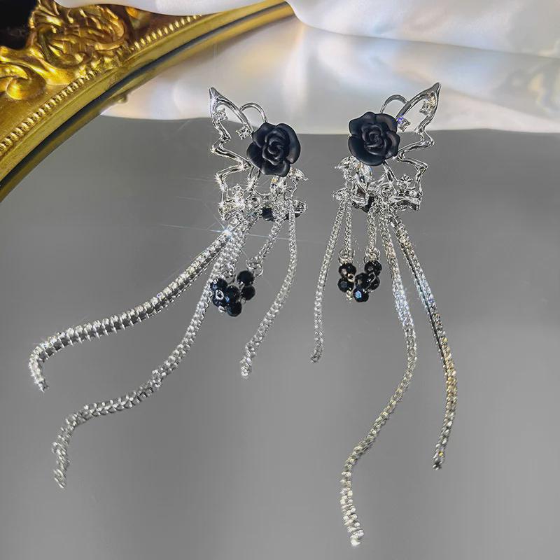 Элегантные клипсы-бабочки с кисточками — непроколотые, темно-розового цвета