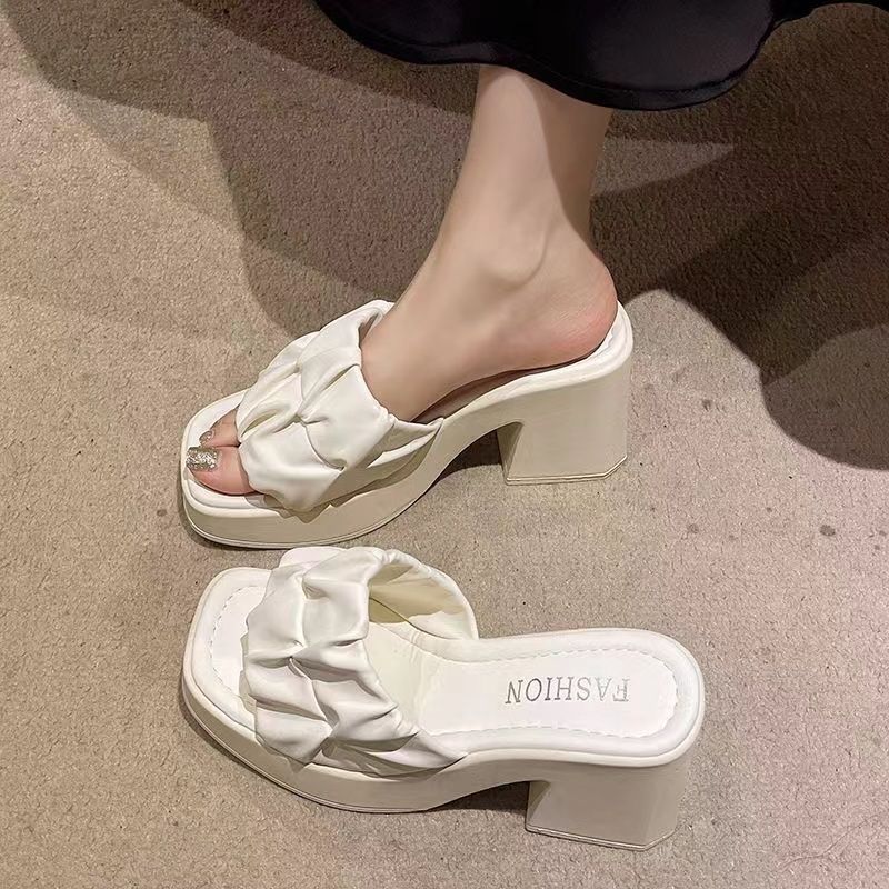 Internet Celebrity High Heels 2025 Summer New Wear Thick Sole Fashion Waterproof Table Slope Heel Thick Heel Word Sandals Women