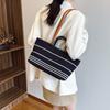 Новый нишевый дизайн простая полосатая хозяйственная сумка тоут портативная на плечо трендовая женская сумка