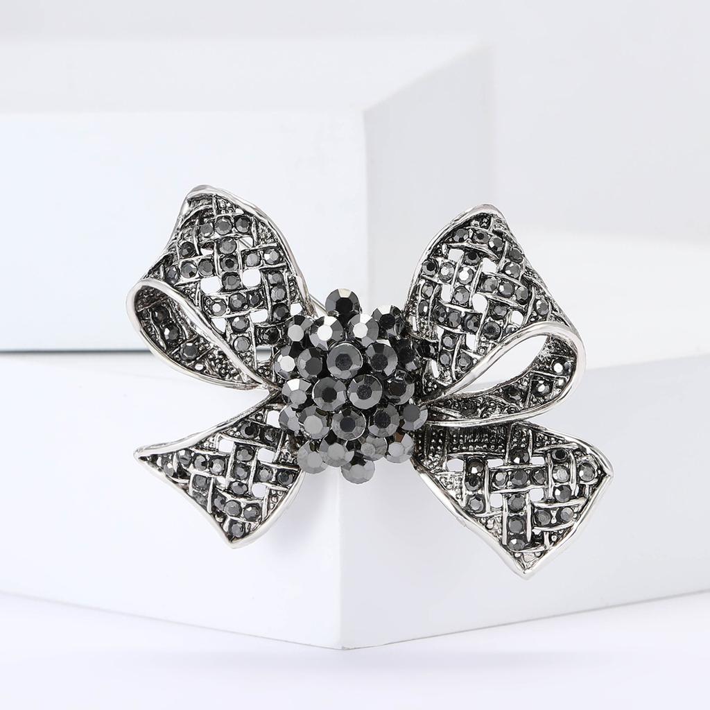 Popular Retro Alloy Rhinestone Bow Brooch Luxury Exquisite Ladies Clothing Brooch Ornament Pin