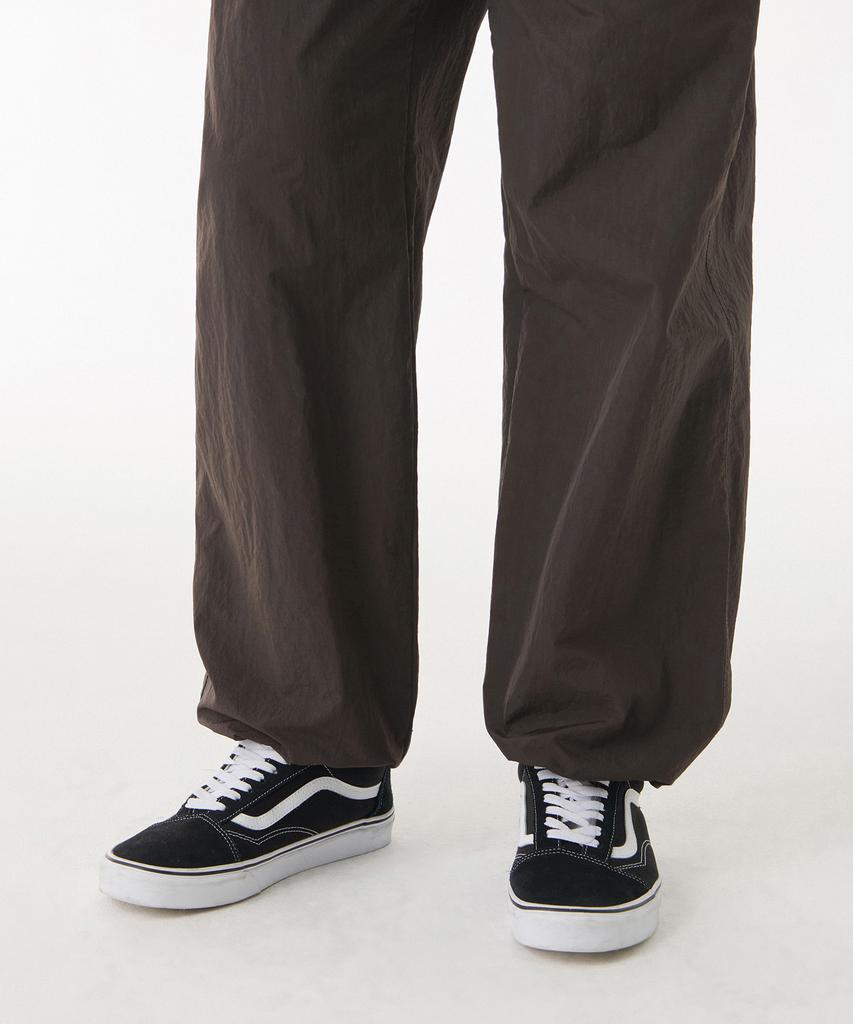 MUSINSA STANDARD Nylon Wide String Pants [Brown]