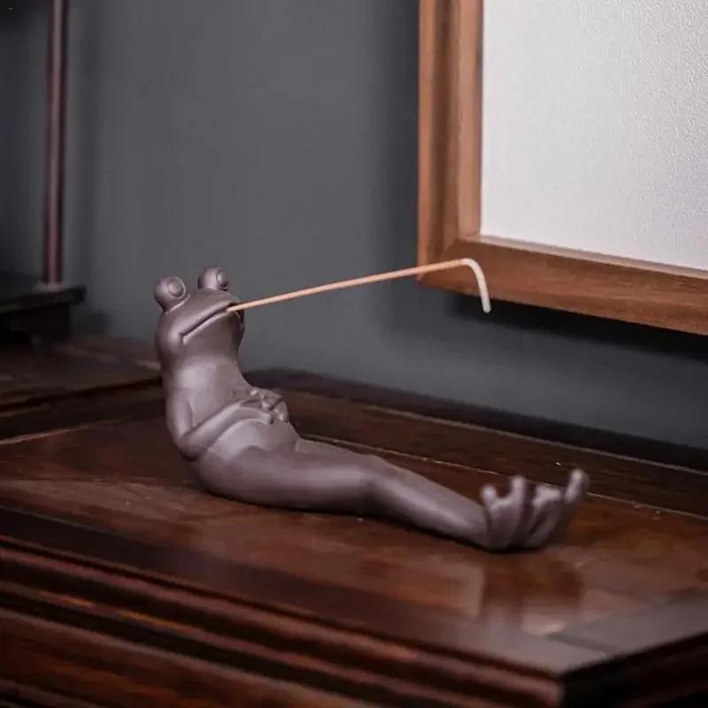 Милая скульптура лягушки, держатель для курильницы с ароматическими палочками, керамическая подставка для ароматических палочек ручной работы, современная курильница