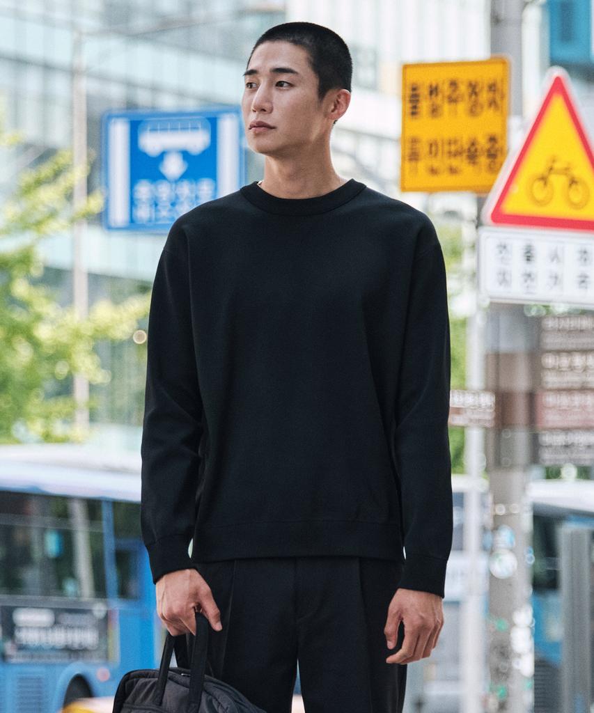 STCO Poly Knit Sweatshirt Black (Semi-Oversized Fit)_Swiwa01Nsb