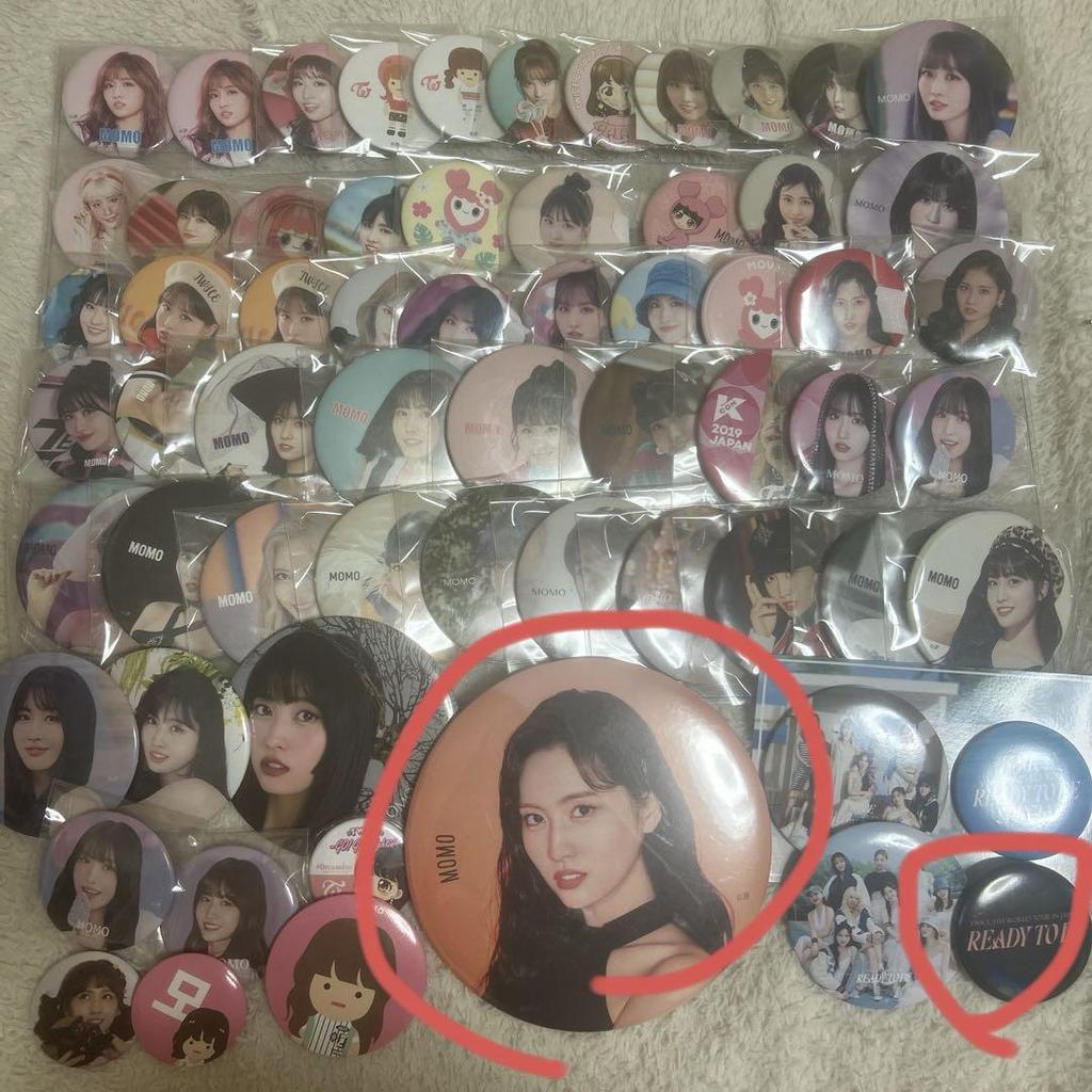[USED] Twice Momo badge, ita-bag, and fan