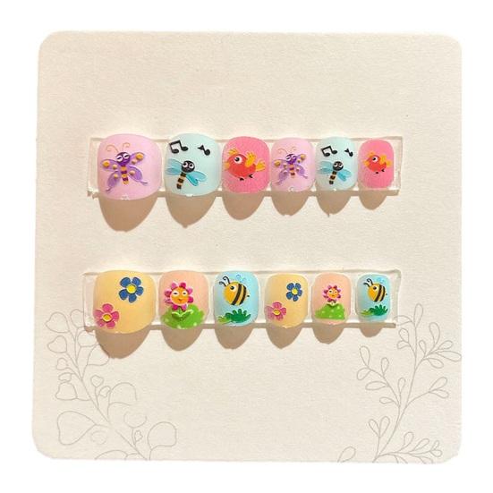 Yousheng 12 шт. детские мультяшные накладные ногти милый рождественский тематический узор с тиснением на ногтях самоклеящиеся накладные ногти DIY художественное украшение