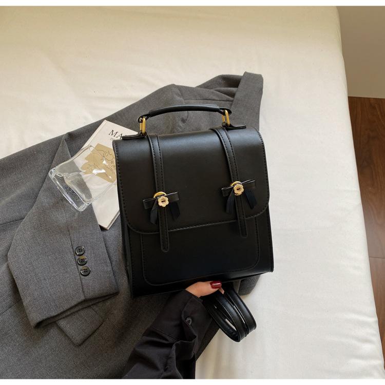 Versatile Backpack Bag Women's 2025 New Foreign Style Fashion Small Travel Bag High Sense Niche Retro Messenger Bag Tide