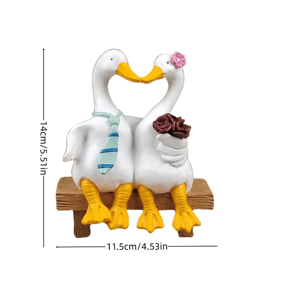 Duck Ornament for Home and Bedroom, Outdoor Courtyard, Garden Decoration, Resin Crafts, Creative Wedding Gift, Couple