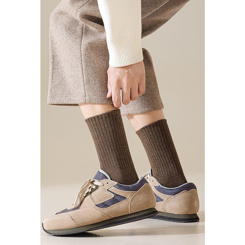 Men's Mid-leg Socks, Sweat-absorbing, Breathable, Solid Color, Simple and Versatile Sports Socks, Business Socks