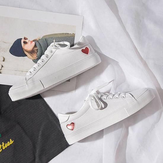 Love Little White Shoes, женские корейские универсальные студенческие повседневные туфли для скейтбординга, кожаные нескользящие белые туфли на плоской подошве