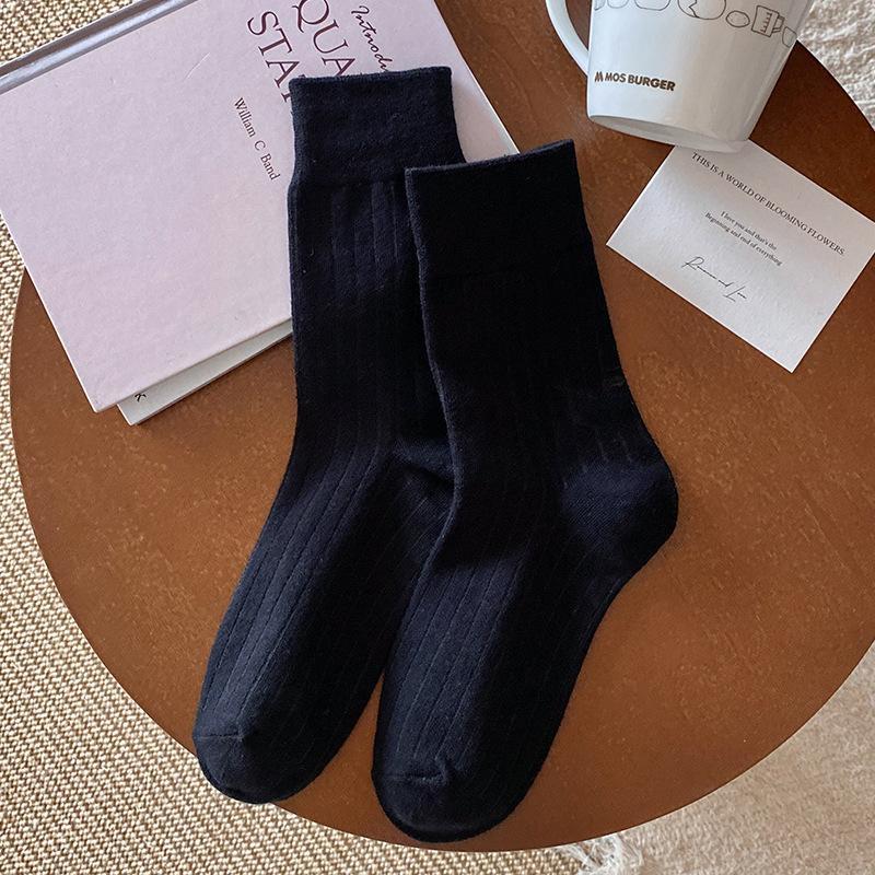 Lady Spring and Autumn Solid Color Thick Bar College Wind Long Tube Pile Socks