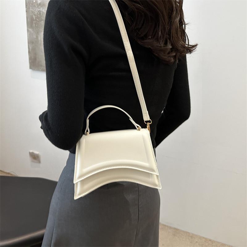 Chic Street Style 2024 New Trendy Shoulder Small Square Bag Versatile And Fashionable