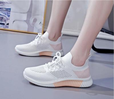 Женская обувь 2024 Весна Белый Новые дышащие спортивные сетчатые универсальные летние полые прогулочные летающие тканые нескользящие женские кроссовки