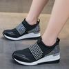 Flats Sport Sneakers Crystal Women Luxury Shoes Summer Outdoor Designer Walking Shoes Casual Shallow Running