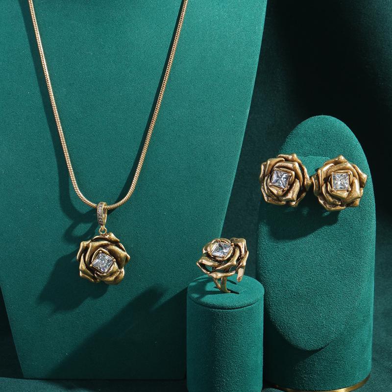 Винтажная мода ювелирные изделия темпераментные цветочные кольца для женщин подарки нежные универсальные цветочные подвески ожерелья аксессуары подарки