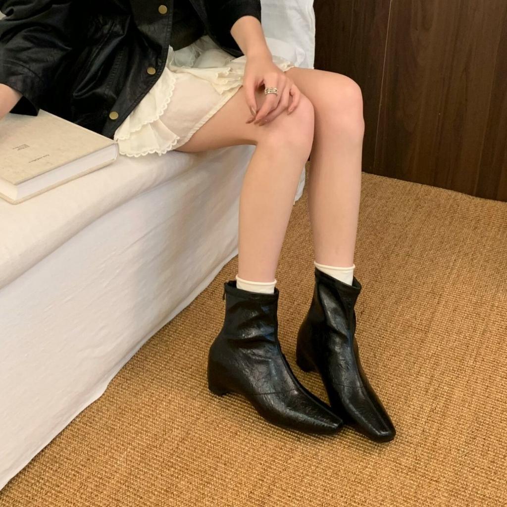 Retro style square head short boots women's black inner height increase and thin versatile thin boots fashion boots autumn