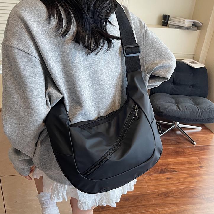 Leather Membrane Dumpling Bag for Women, 2026 New Versatile Casual Lightweight Single Shoulder Bag, Super Popular Crossbody Bag