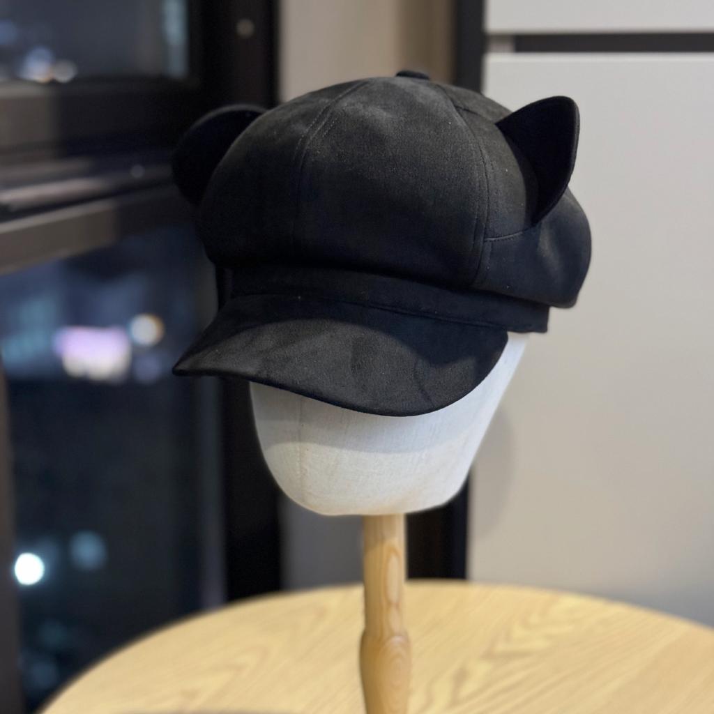 New autumn and winter flocked fabric cat ear octagonal hat for women, sweet and unique, makes the face look smaller, versatile duckbill artist hat