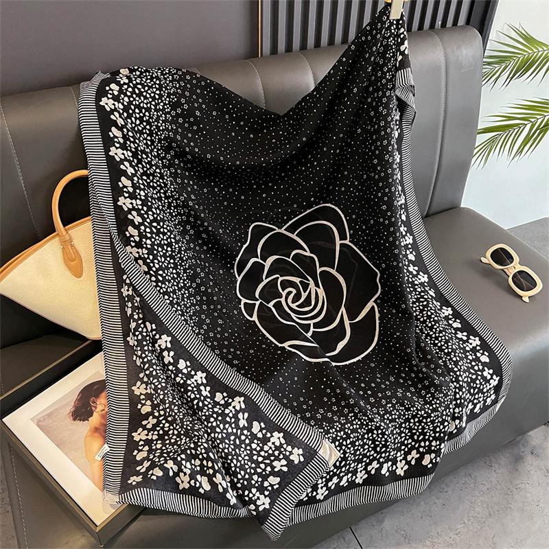 New Spring Women Cotton Scarf Beach Hijab Shawls and Wraps Luxury Brand Flower Female Foulard Echarpe Designer Bandana