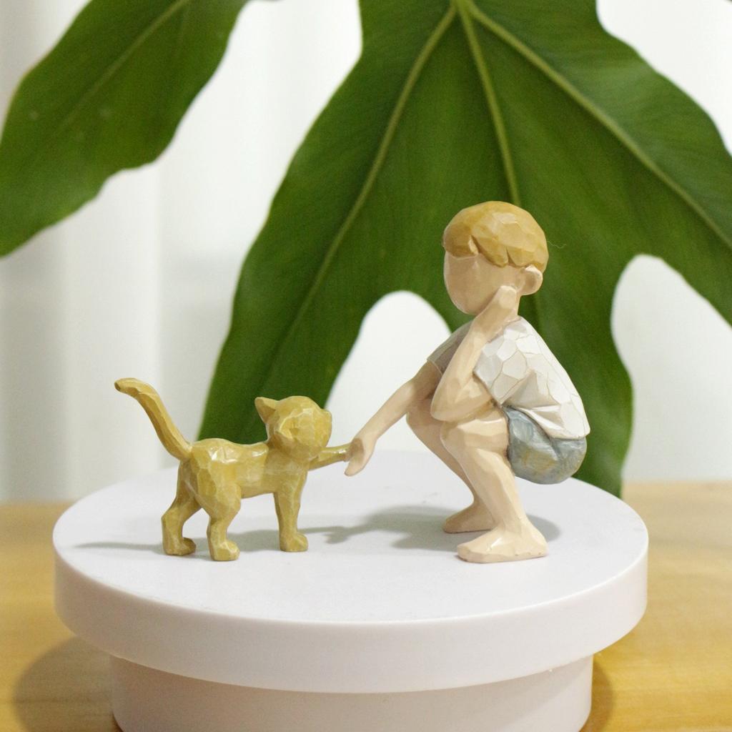 Деревянная скульптура мальчика и кота, фигурки животных ручной работы, деревянная декоративная коллекционная фигурка для домашнего офиса, натуральная, экологически чистая