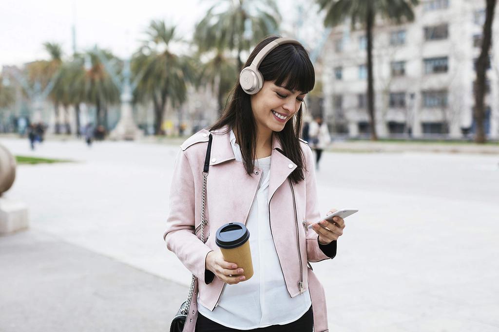 Наушники Audio Technica KH Беспроводные наушники Bluetooth Мощные басы ЧИСТЫЕ БАСЫ До 70 часов воспроизведения Хаки KH ATH-WS330BT ATH-WS330BT