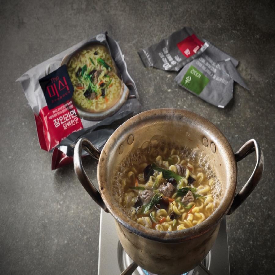 The Mishik Jangin Ramen Mild & Spicy Lee Jung Jae Ramen from Squid Game 2 Types