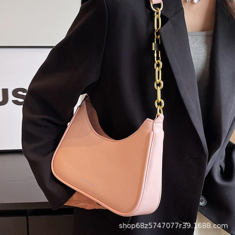 High-end underarm bag women's bag 2025 new fashion crossbody women's bag versatile women's chain one-shoulder small square bag