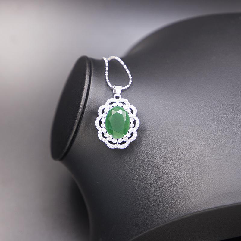 Овальное цирконовое ожерелье для женщин, универсальная высококачественная цепочка Sense Matching для женщин с подвеской из большого драгоценного камня