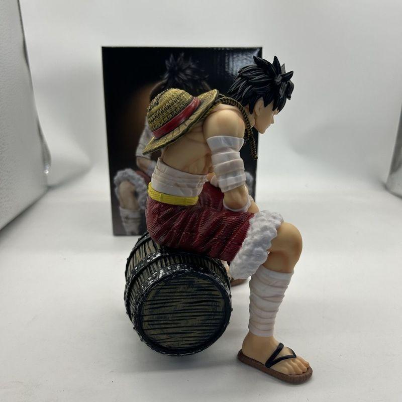 2025 Wine Bucket Bt Sitting Space Resonance Style Meat Road Flying One Piece Statue Handheld Three Face Convertible Model Gift