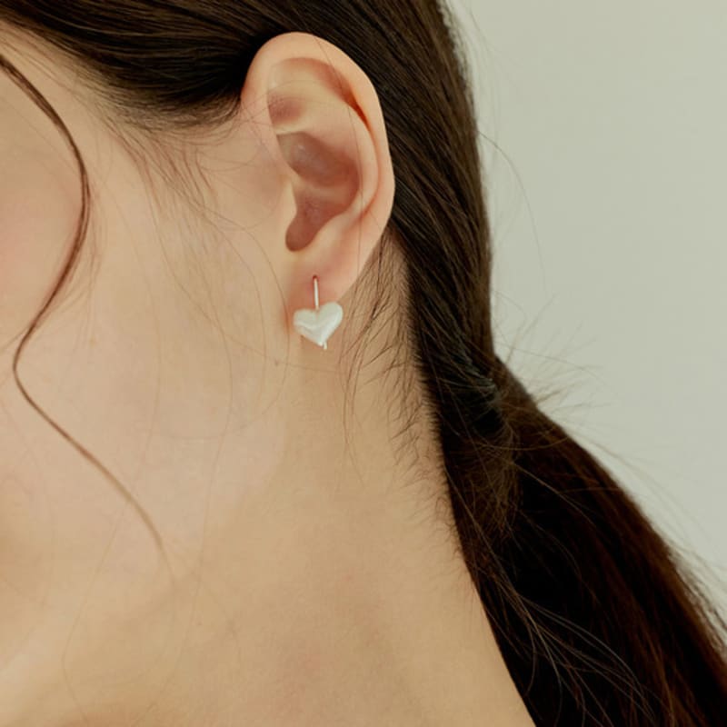murmur [925silver]Matt volume heart hook earrings