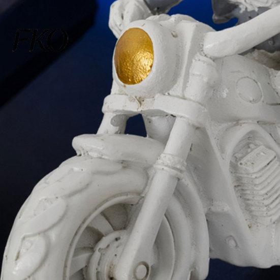Resin Skeleton Figure Halloween Ornament, Motorcycle Figurines, Durable Matte Finish Bar Skull Decoration Collectible Statue, for Boy