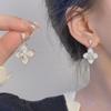 Шикарные серебряные игольчатые белые перламутровые серьги-цветы из циркония - легкий роскошный дизайн с четырьмя лепестками для женщин