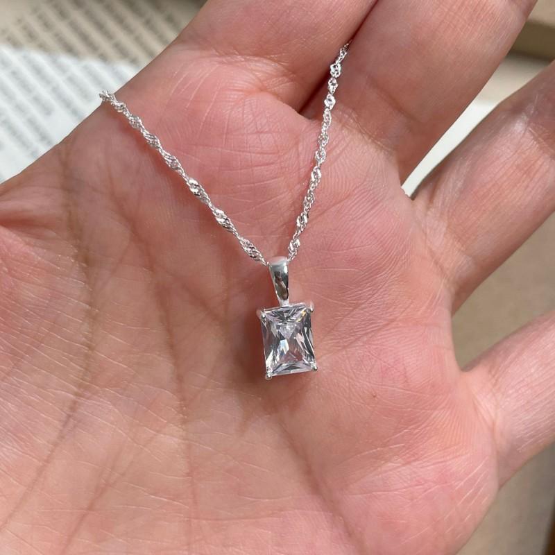 Womens Rhombus Zircon Necklace Water Wave Chain Minimalist Fashion Commuter Style Clavicle