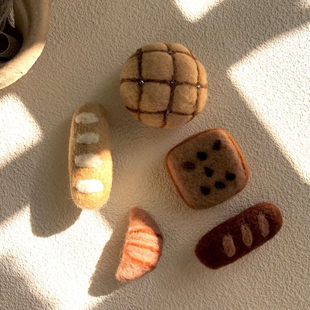 Wool Felt French Bread Hair Clip Pretzel Pineapple Bun Brooch Funny Raisin Toast Pin Students