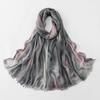 Женский хиджаб-шарф с tie-dye омбре и мятой фактурой из хлопка, ройона, модала. Цветной с кисточками. Для мусульман. Рамадан. Исламский. С бахромой.