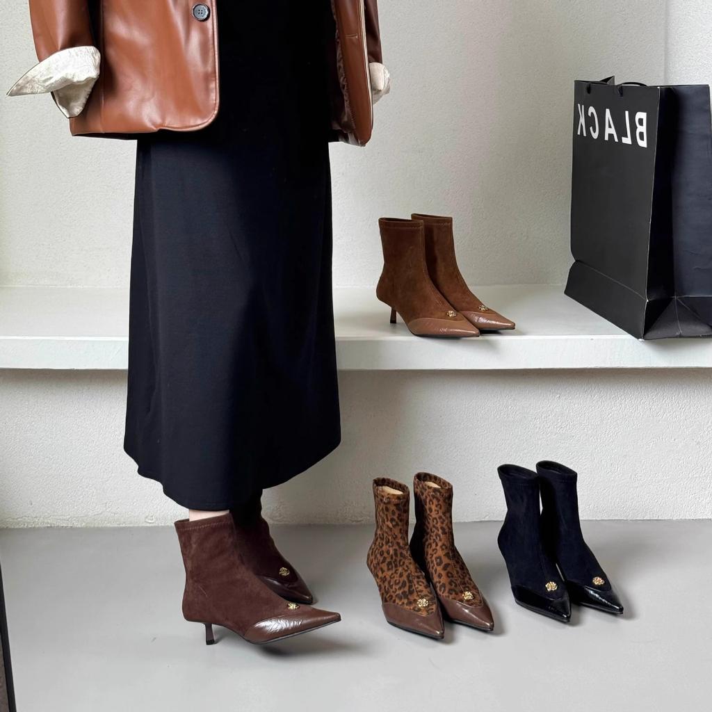 Остроносые короткие трубки, нишевый дизайн со шнуровкой, ботинки Мартина, универсальные, с принтом камелии и леопарда на рукавах, эластичные тонкие ботинки в стиле ретро