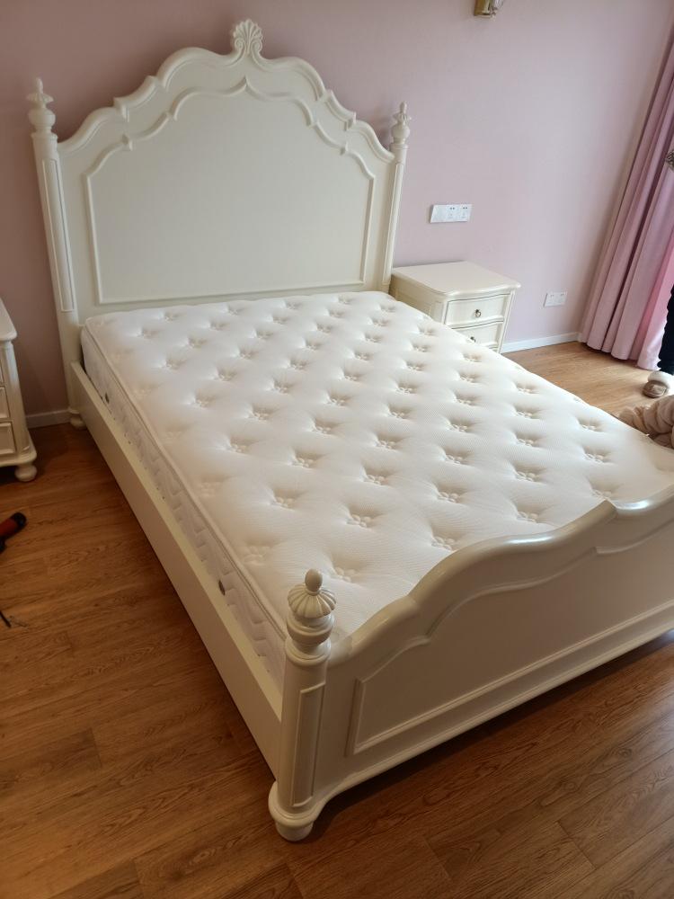 French Retro Solid Wood Double Bed - American Modern White Princess Bed for Master Bedrooms and Small Apartments (1.8m/1.5m)